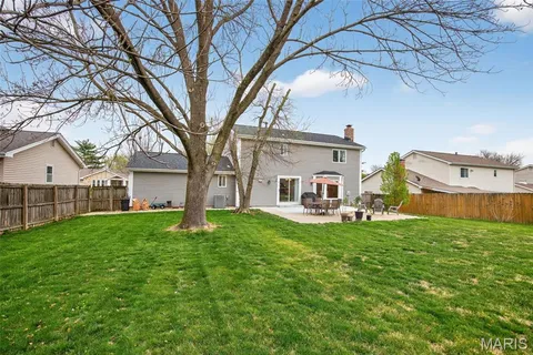 $489,000 | 323 Oakleigh Woods Drive, Ballwin, MO 63011