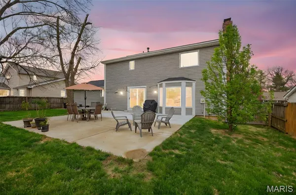 $489,000 | 323 Oakleigh Woods Drive, Ballwin, MO 63011