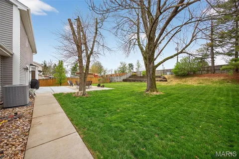 $489,000 | 323 Oakleigh Woods Drive, Ballwin, MO 63011