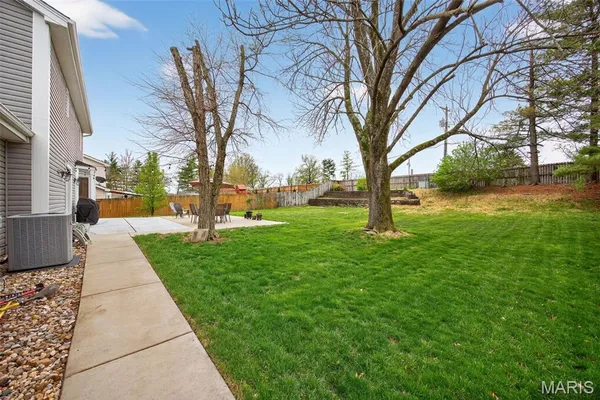 $489,000 | 323 Oakleigh Woods Drive, Ballwin, MO 63011