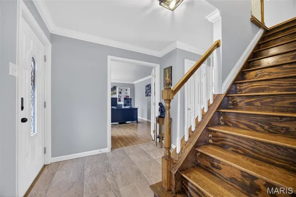 $489,000 | 323 Oakleigh Woods Drive, Ballwin, MO 63011