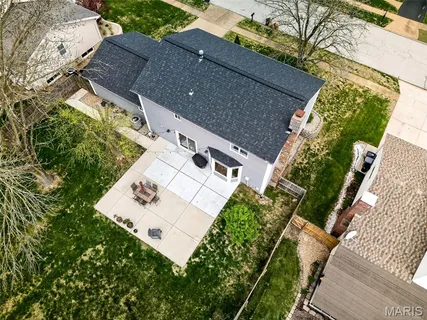 $489,000 | 323 Oakleigh Woods Drive, Ballwin, MO 63011