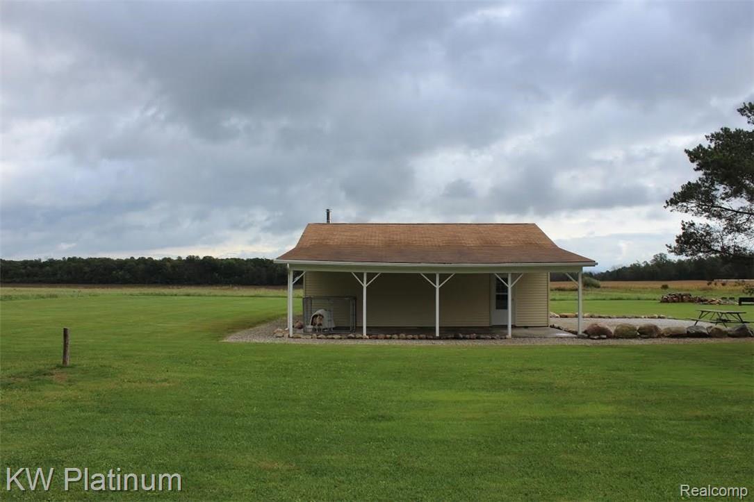 5138 North Road North Street, MI 48049 - Photo 8 of 30 8.jpg