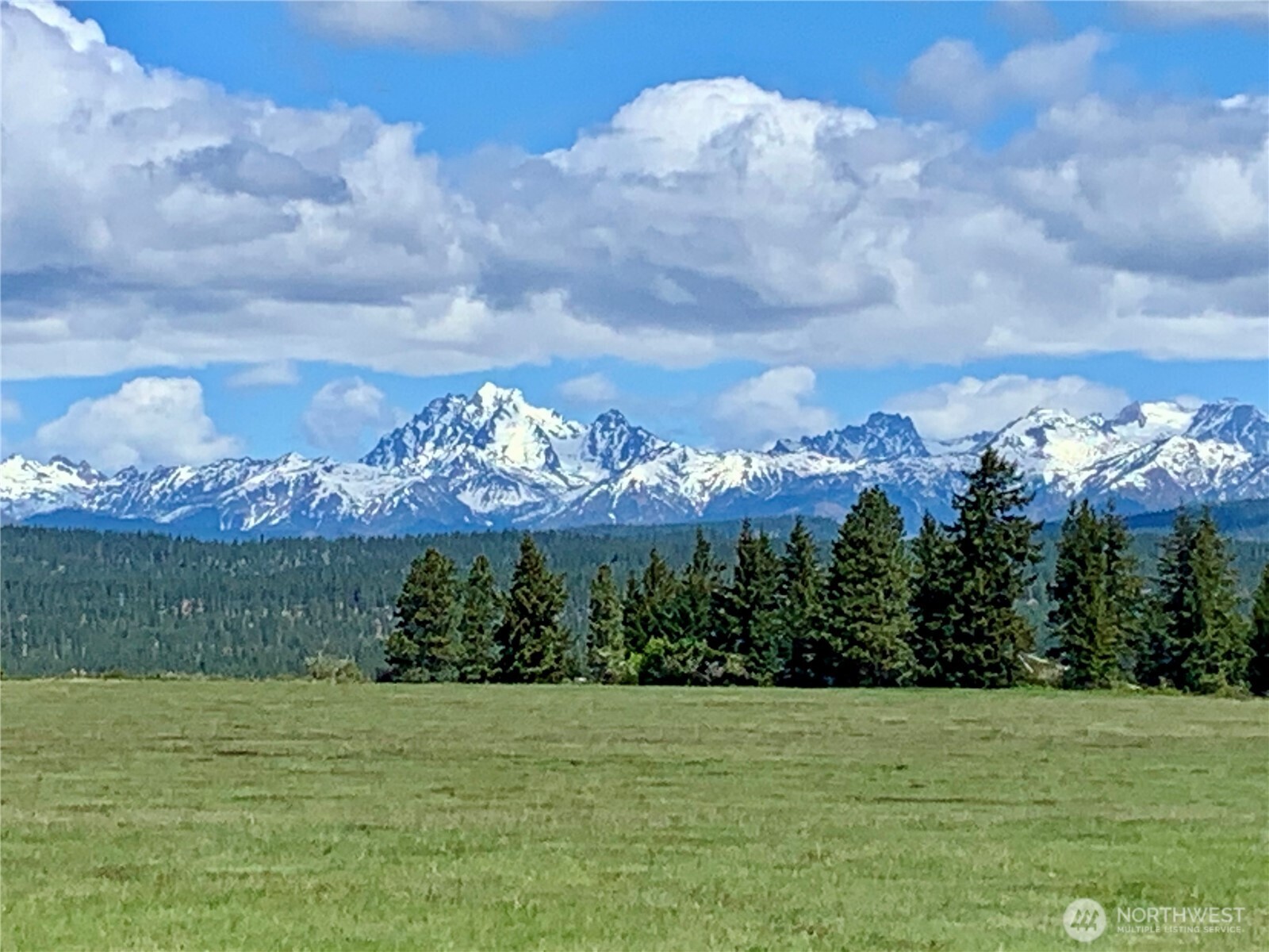 55 Highway 10 Cle Elum, WA 98922 - Photo 35 of 36 a view of a city with lots of green space