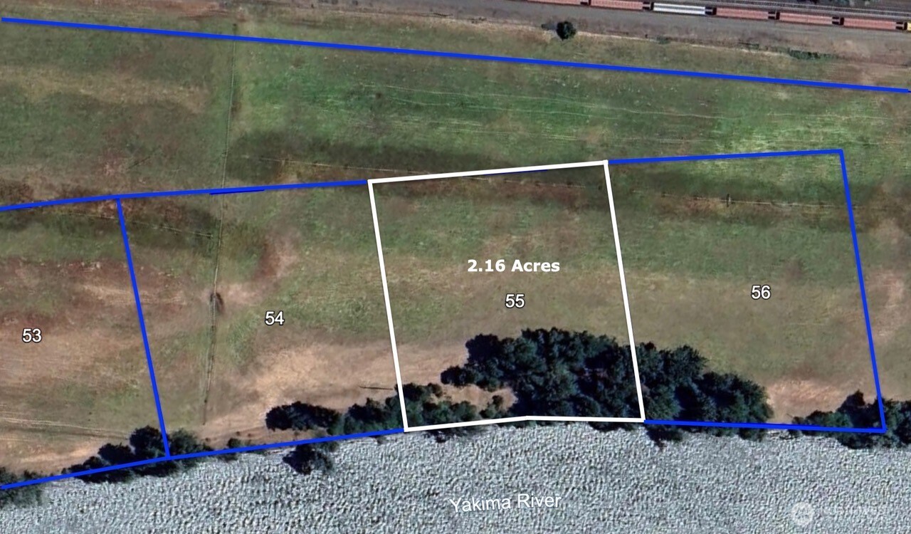 55 Highway 10 Cle Elum, WA 98922 - Photo 4 of 36 a bathroom with a shower