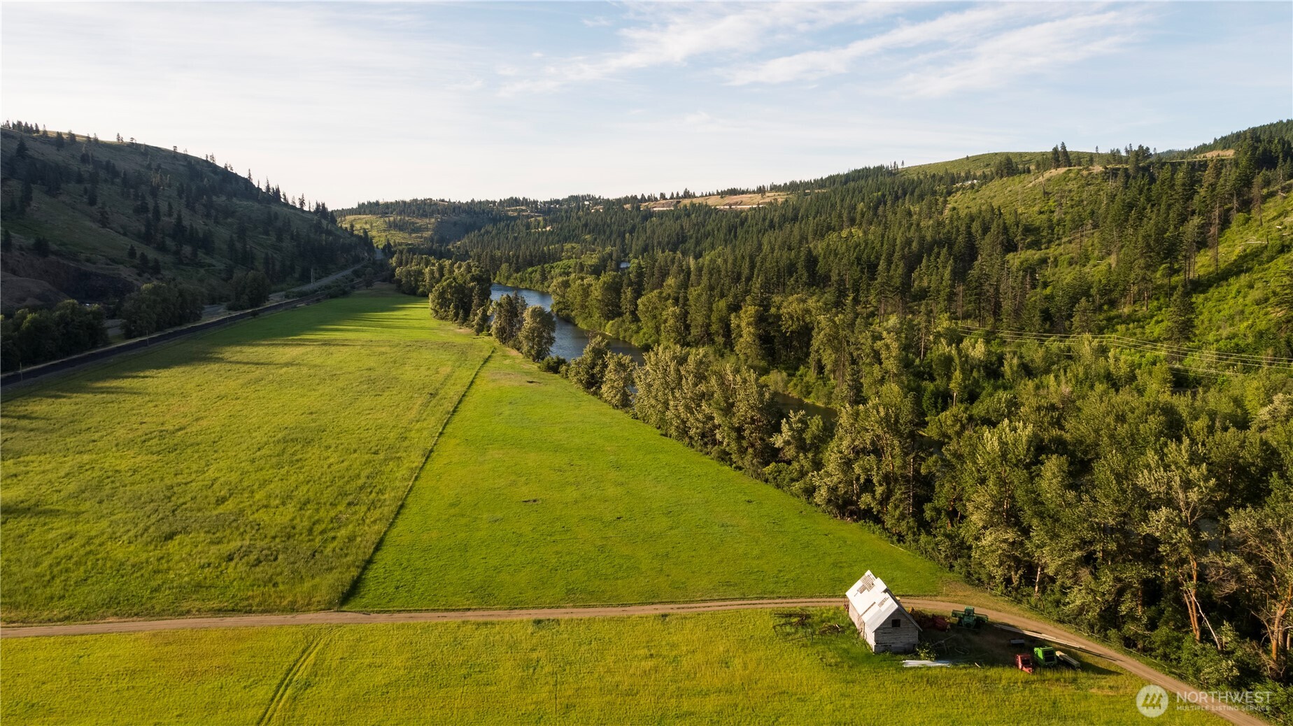 55 Highway 10 Cle Elum, WA 98922 - Photo 9 of 36 a view of a tennis court