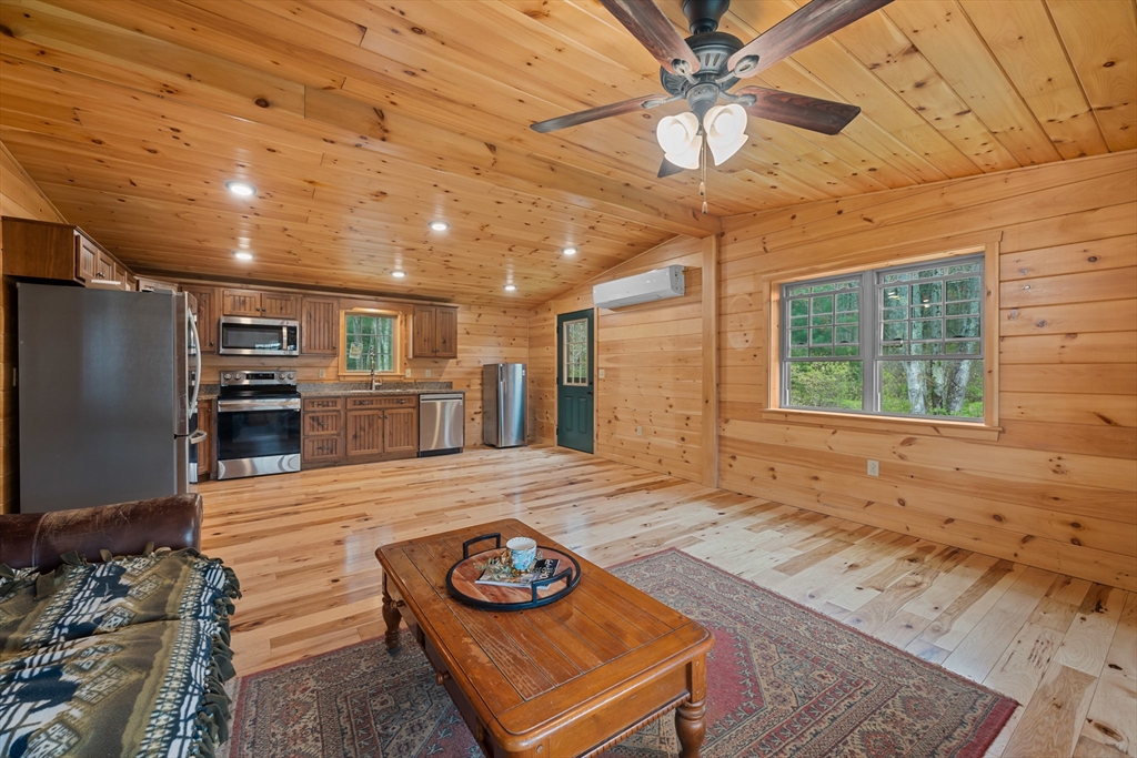 22 Carpenter Road Dudley, MA 01571 - Photo 9 of 32