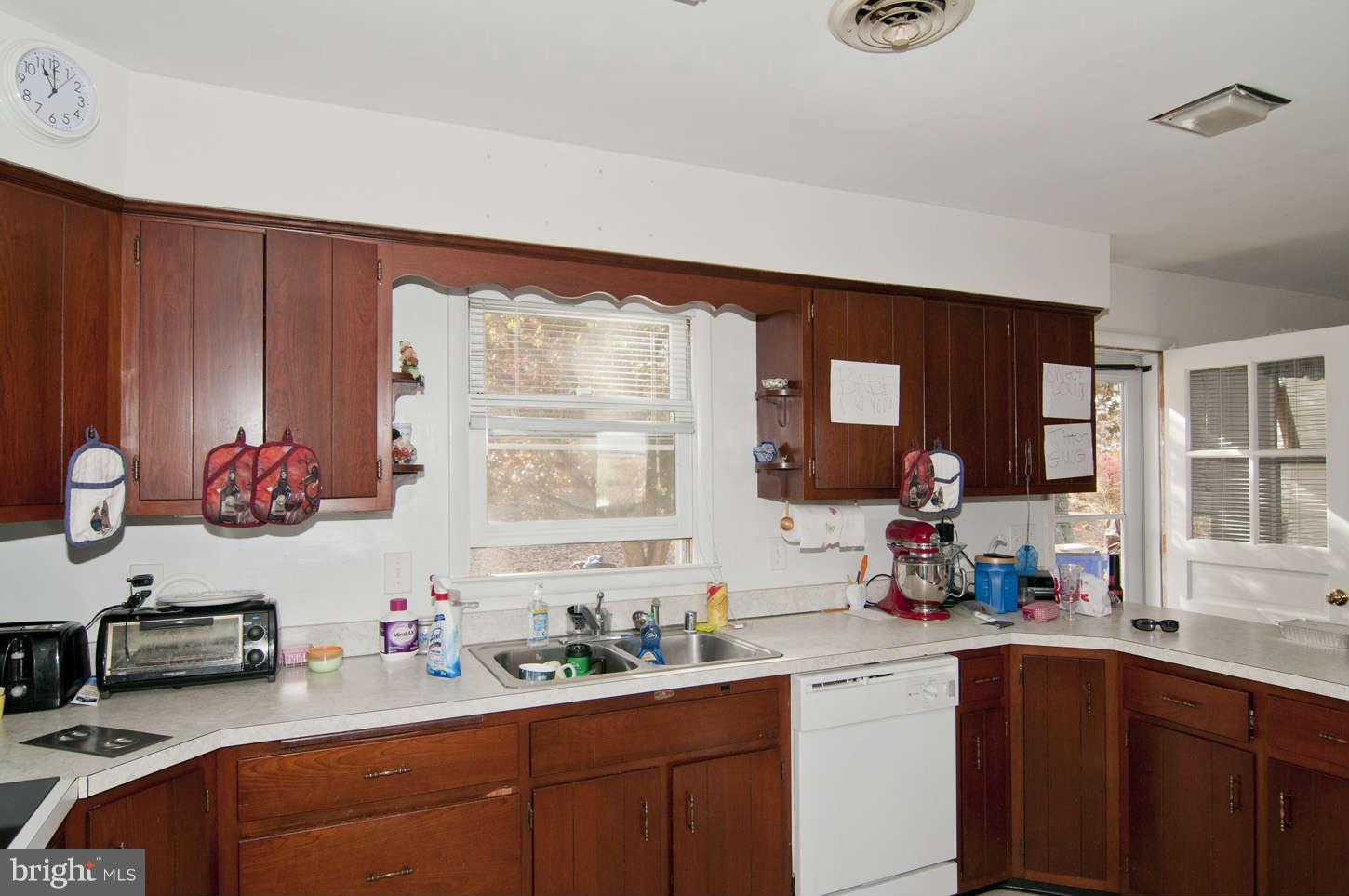 1665 Daisy Road Woodbine, MD 21797 - Photo 8 of 24 Kitchen