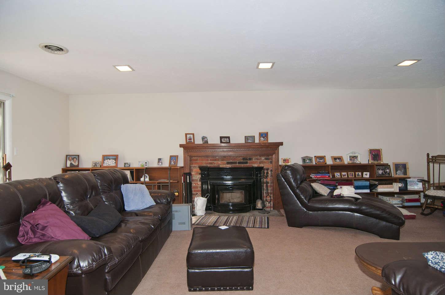 1665 Daisy Road Woodbine, MD 21797 - Photo 9 of 24 Family Room