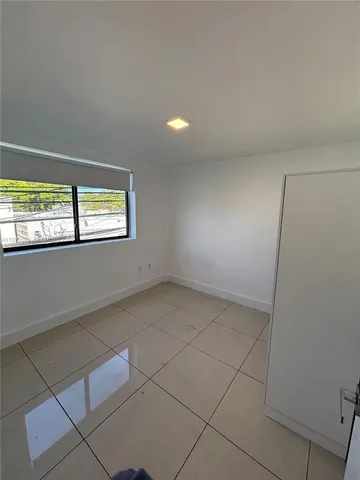 $2,100 | 829 Southwest 18th Avenue, Unit 206, Miami, FL 33135