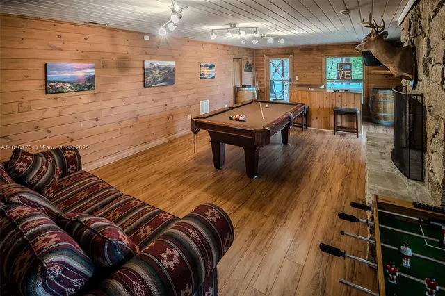 $1,995,000 | 200 Summit Lodge Road, Banner Elk, NC 28604