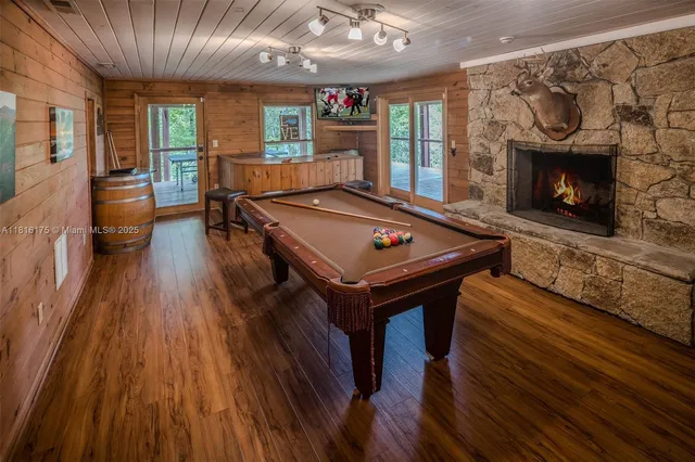 $1,995,000 | 200 Summit Lodge Road, Banner Elk, NC 28604