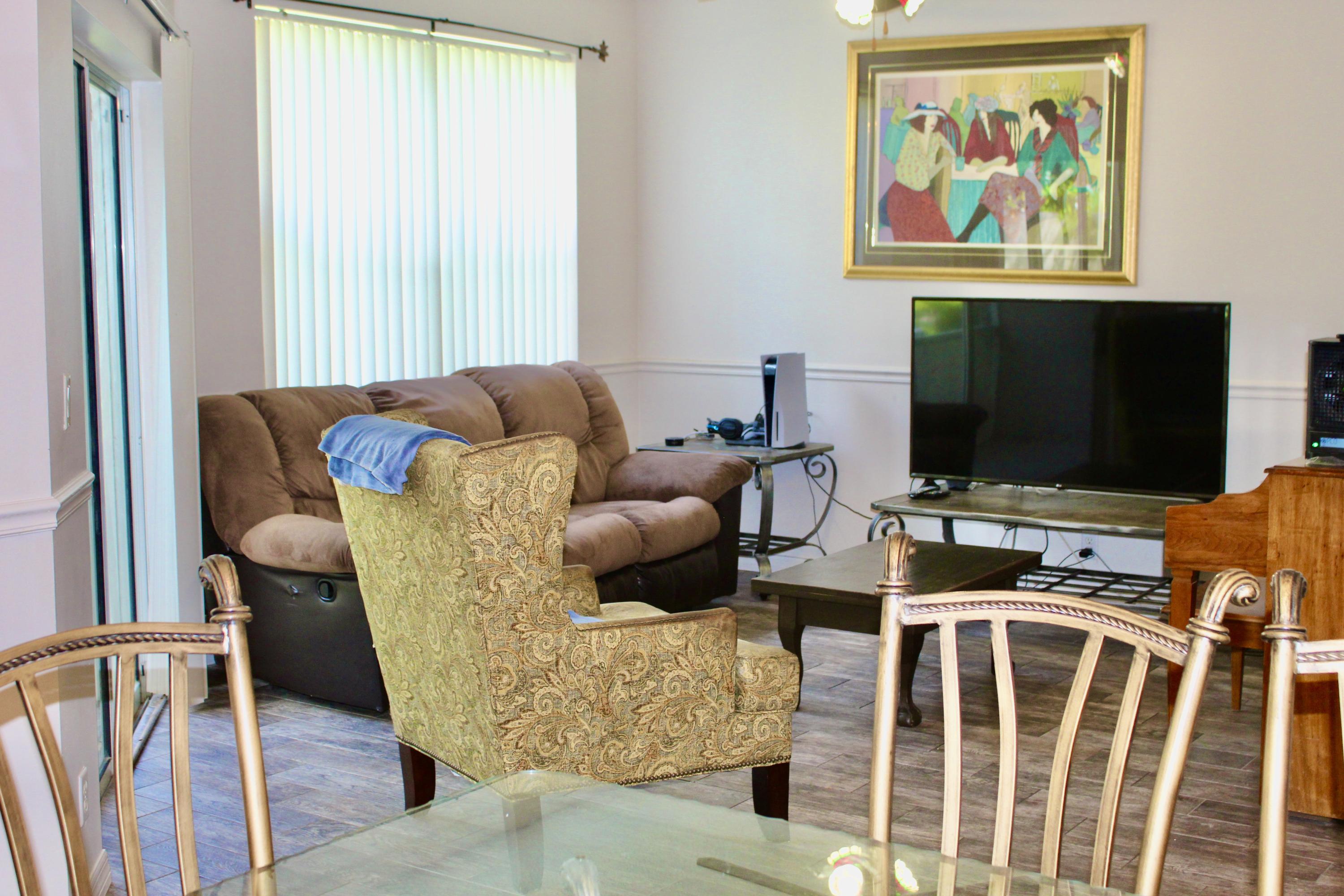 20951 Via Alamanda, Unit 4 Boca Raton, FL 33428 - Photo 6 of 31 Living Room