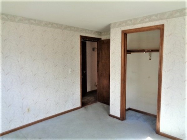 70 Ruthven Street Springfield, MA 01128 - Photo 10 of 18
