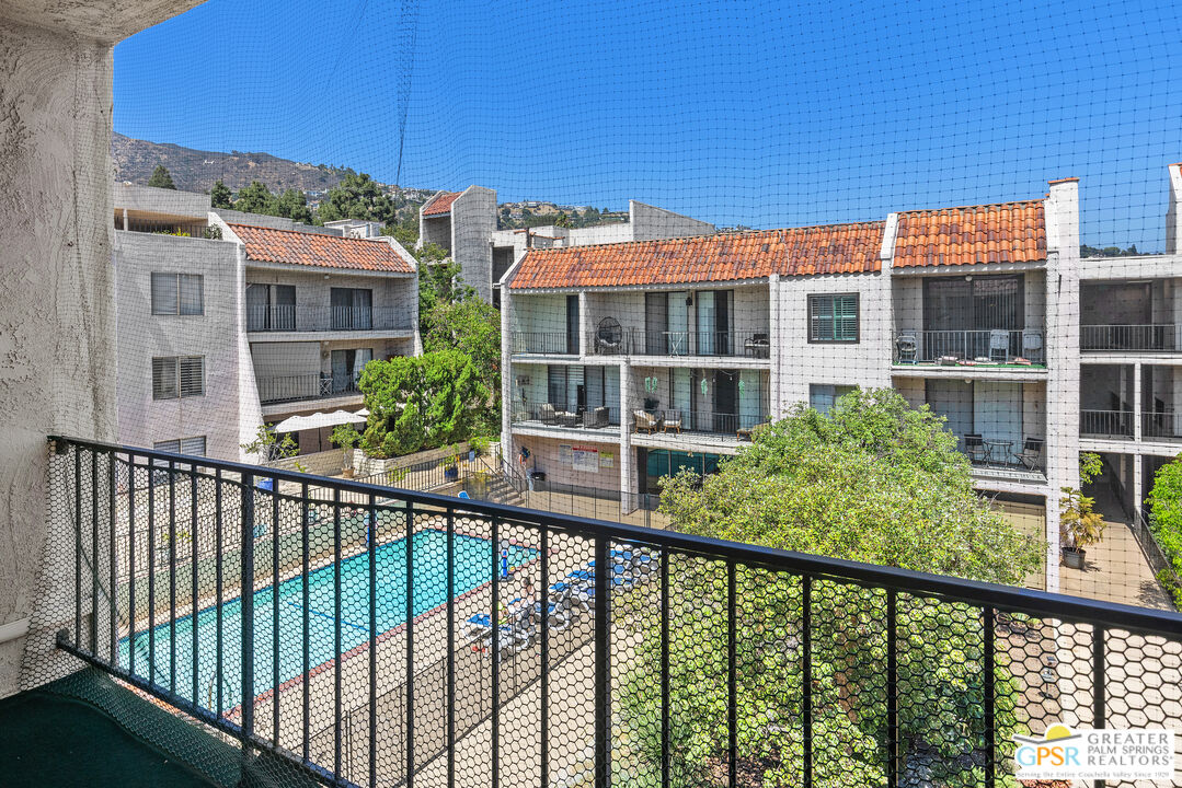 1401 Valley View Road, Unit 321 Glendale, CA 91202 - Photo 32 of 34