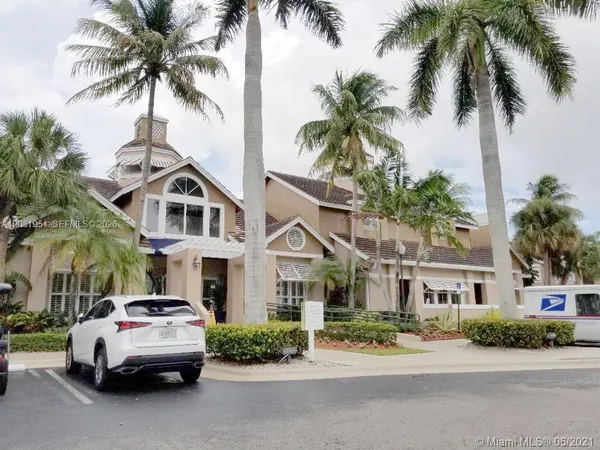 $2,300 | 15610 Southwest 105th Lane, Unit 606, Miami, FL 33196