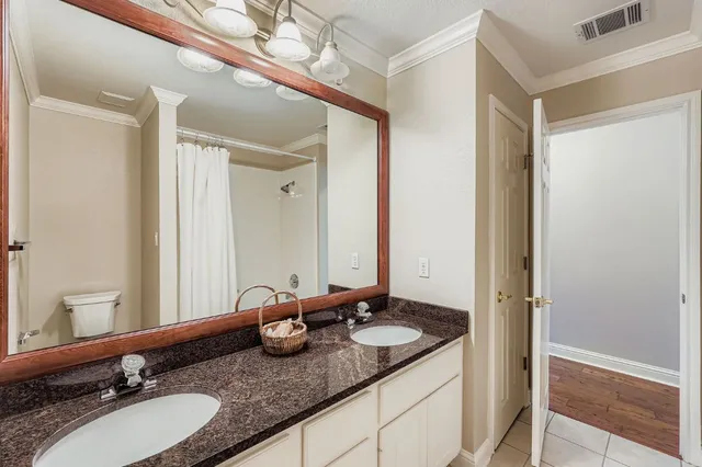 $823,750 | 5000 Mission Oaks Boulevard, Unit 61, Austin, TX 78735