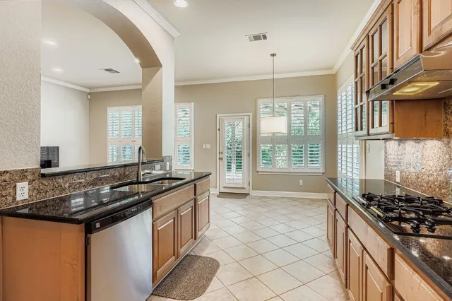 $823,750 | 5000 Mission Oaks Boulevard, Unit 61, Austin, TX 78735