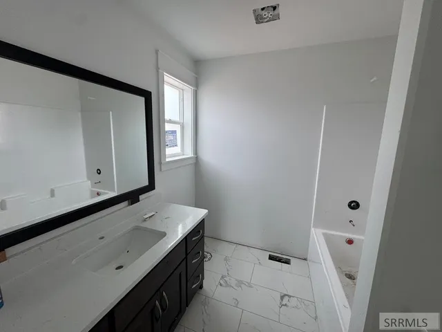 $670,000 | 1586 North 805 East, Shelley, ID 83274