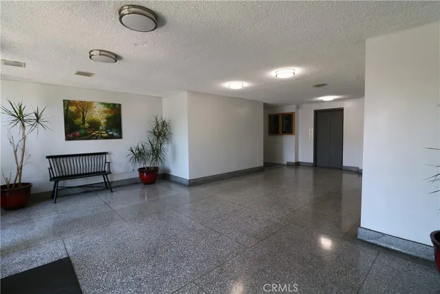 a view of livingroom with furniture and furniture