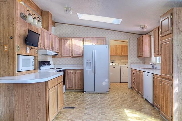 425 Flaming Road Grants Pass, OR 97526 - Photo 8 of 27 Additional Photo