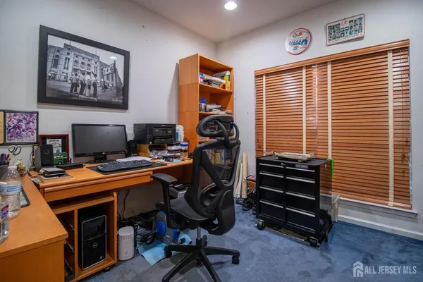 $950,000 | 10 Sequoia Drive, Dayton, NJ 08810