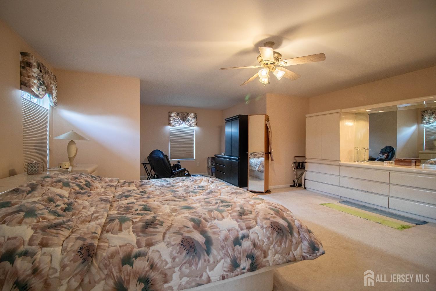 10 Sequoia Drive Dayton, NJ 08810 - Photo 20 of 35