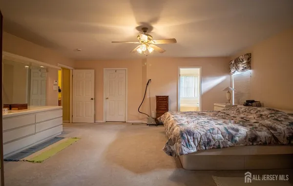 $950,000 | 10 Sequoia Drive, Dayton, NJ 08810