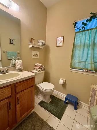 $950,000 | 10 Sequoia Drive, Dayton, NJ 08810