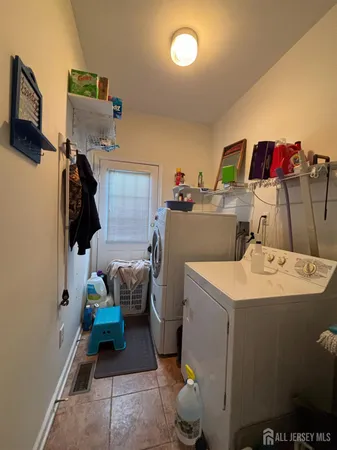 $950,000 | 10 Sequoia Drive, Dayton, NJ 08810