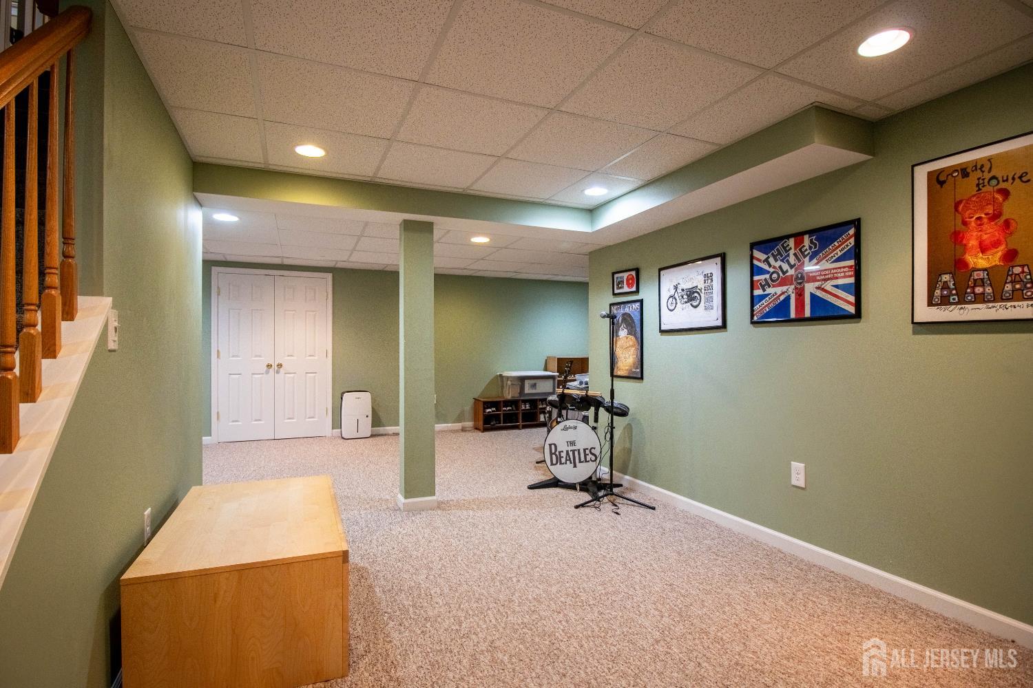 10 Sequoia Drive Dayton, NJ 08810 - Photo 28 of 35