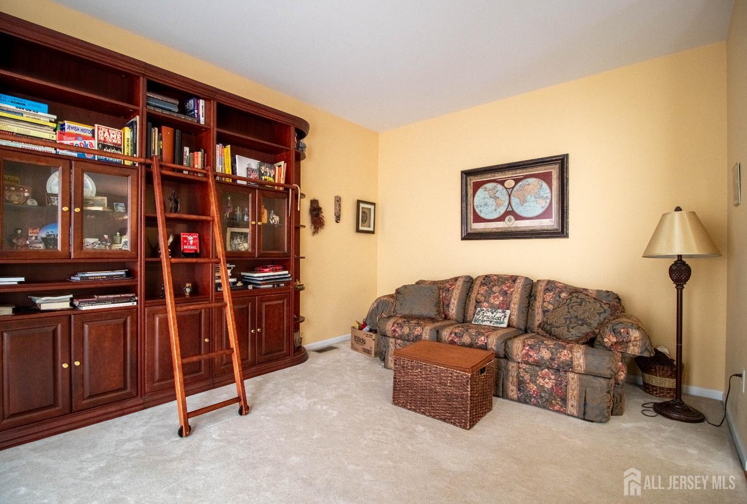 10 Sequoia Drive Dayton, NJ 08810 - Photo 3 of 35