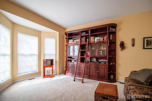 $950,000 | 10 Sequoia Drive, Dayton, NJ 08810