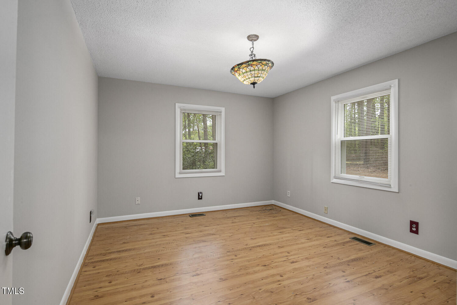 952 Glover Road Dunn, NC 28334 - Photo 14 of 31 an empty room with a window