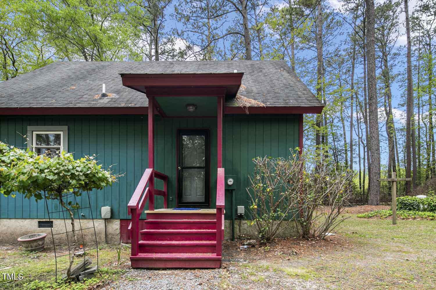 952 Glover Road Dunn, NC 28334 - Photo 26 of 31 a front view of a house