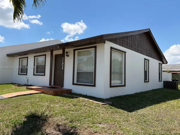 $2,950 | 11938 Southwest 122nd Court, Miami, FL 33186