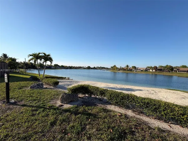 $2,950 | 11938 Southwest 122nd Court, Miami, FL 33186