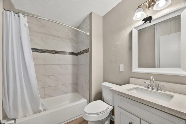 $1,450 | 2313 35th Avenue North, Texas City, TX 77590