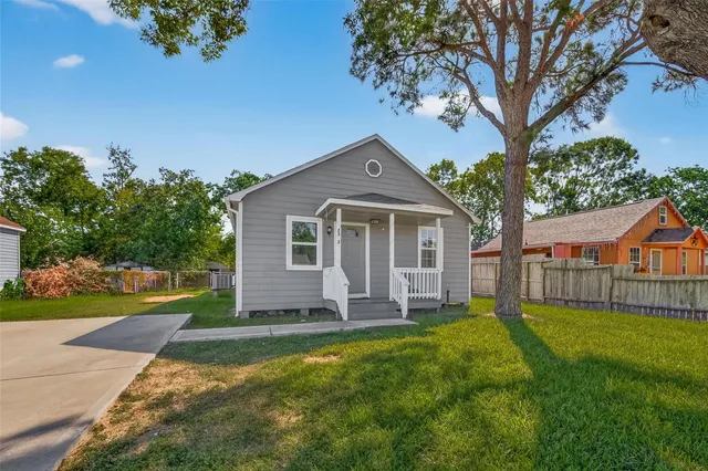 $1,450 | 2313 35th Avenue North, Texas City, TX 77590
