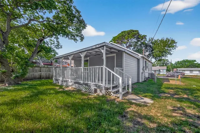 $1,450 | 2313 35th Avenue North, Texas City, TX 77590