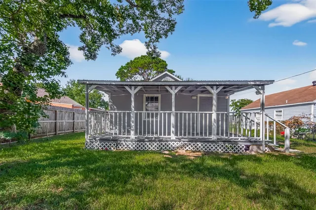 $1,450 | 2313 35th Avenue North, Texas City, TX 77590