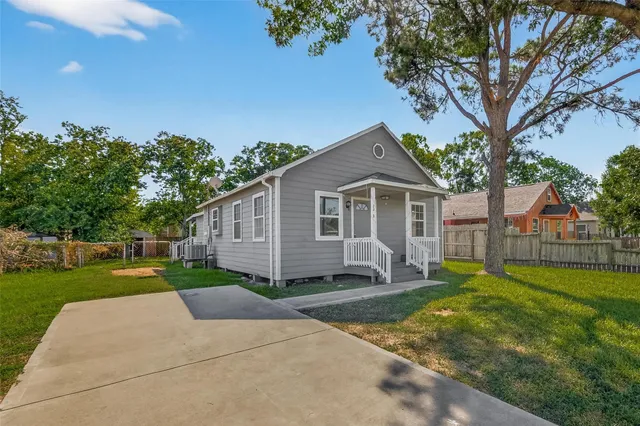 $1,450 | 2313 35th Avenue North, Texas City, TX 77590