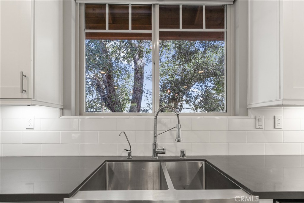 7080 Bella Vista Road Atascadero, CA 93422 - Photo 12 of 40 Stainless steal kitchen sink.