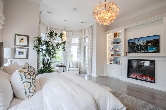 $7,499,000 | 1541 Bay Point Drive, Sarasota, FL 34239