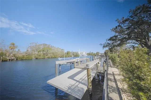 $7,499,000 | 1541 Bay Point Drive, Sarasota, FL 34239