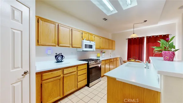 $435,000 | 13525 Evanston Street, Victorville, CA 92392