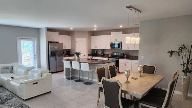 $405,000 | 11537 Fern Hill Drive, Riverview, FL 33578