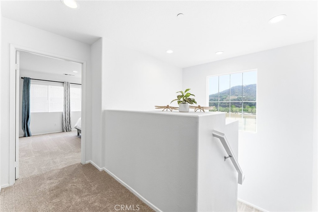 205 Windsor Grey Way Fallbrook, CA 92028 - Photo 22 of 43 Second level