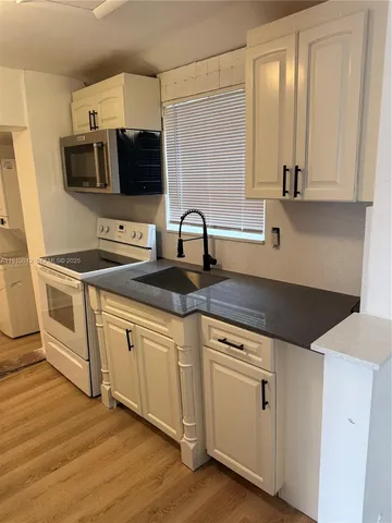 $2,800 | 748 Northwest 77th Terrace, Unit 748, Miami, FL 33150