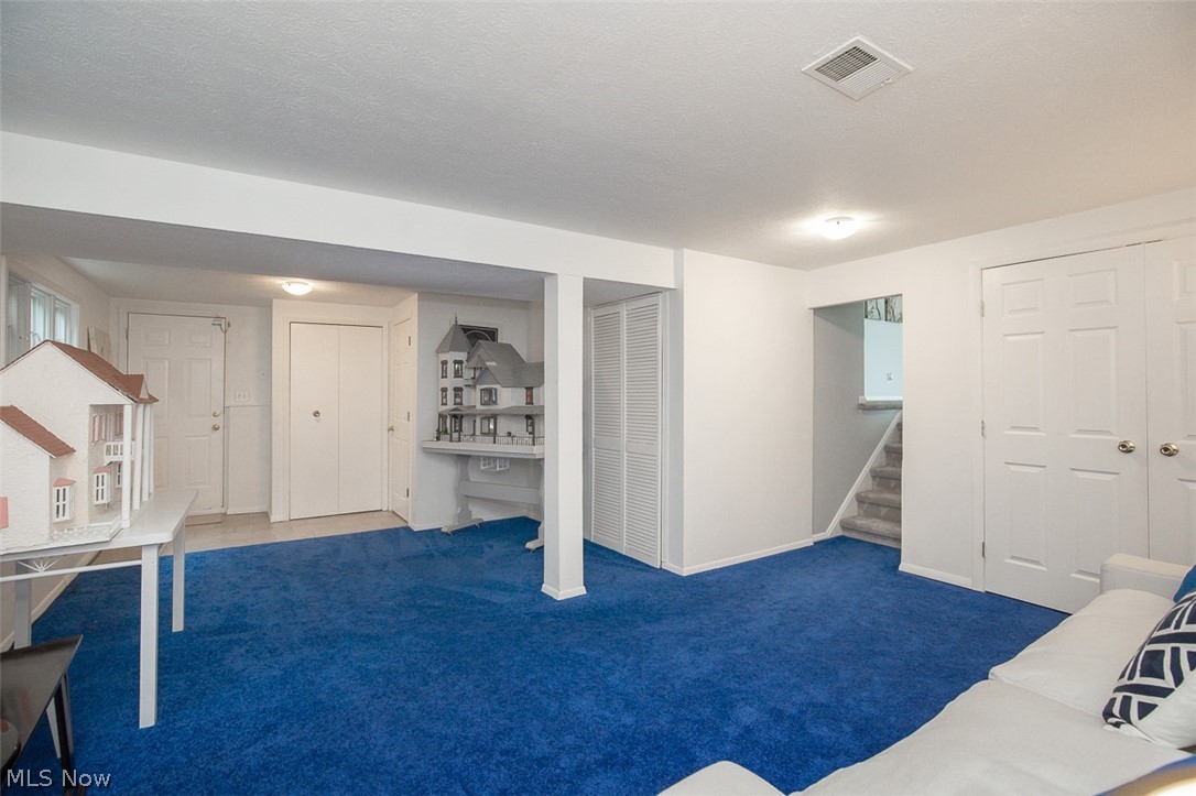 361 Skyview Road Cleveland, OH 44109 - Photo 27 of 38